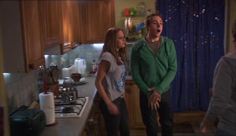 - NOT IN THE KITCHEN, PLEASE. I EAT IN HERE. - HI, SOPHIE, HI. 
