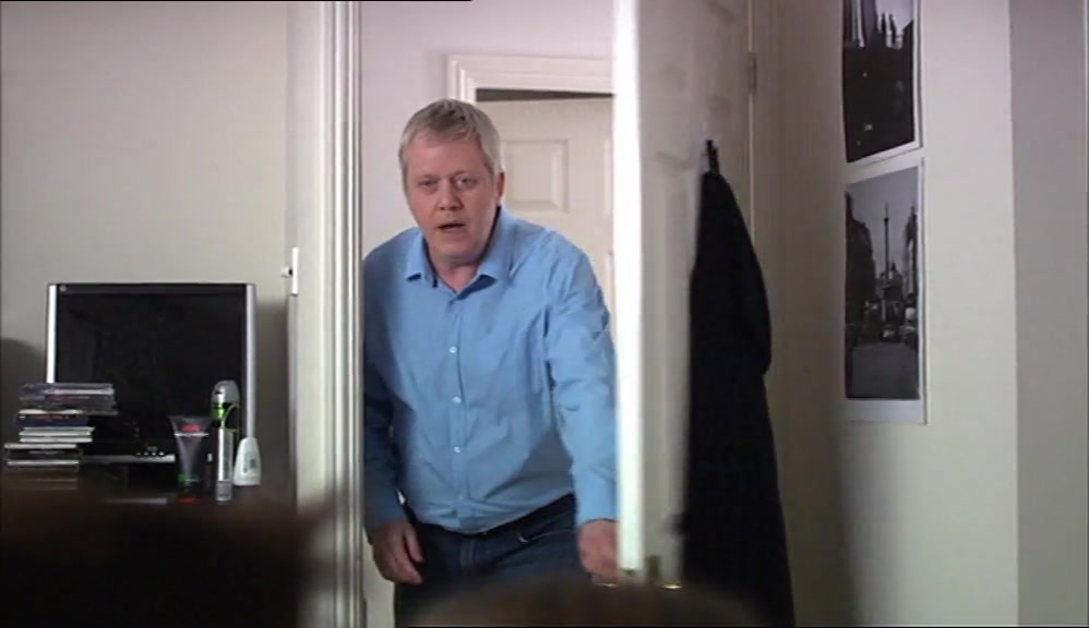 WHAT THE BLOODY FUCK DO YOU THINK YOU'RE DOING?! 