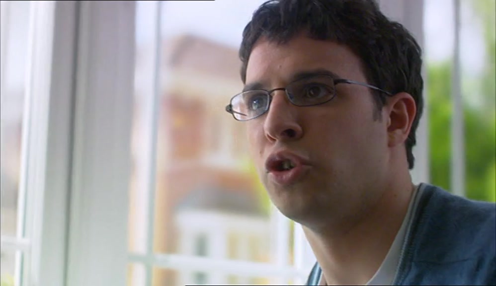 - HAS HE GONE? - SHIT! HE'S GOING TO TRY THE BACK DOOR. 