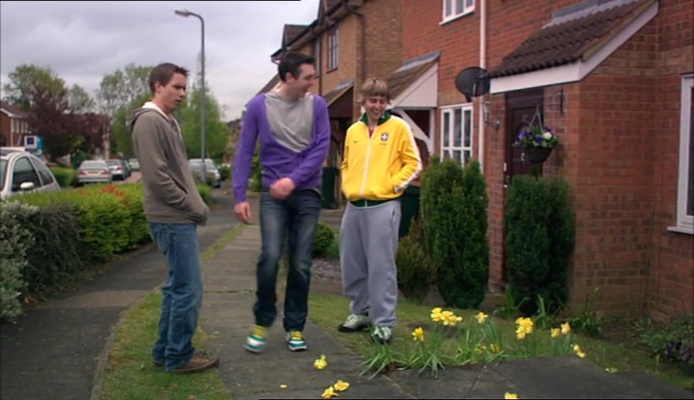 DON'T WORRY, SI, IT DON'T HURT THEM, THEY AIN'T GOT FEELINGS. LOOK. 