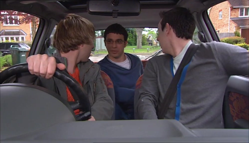 - HE'S STILL THERE! HE'S MUGGING YOU OFF, MATE! - YEAH, WE'LL SEE WHO'S THE CHICKEN. 