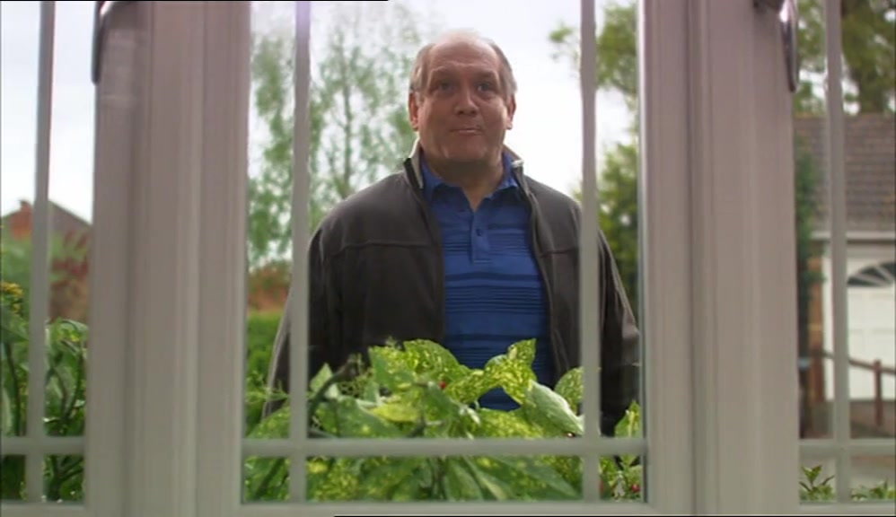 - I THINK THIS GUY MIGHT KILL YOU FIRST. - I KNOW YOUR MUM. 