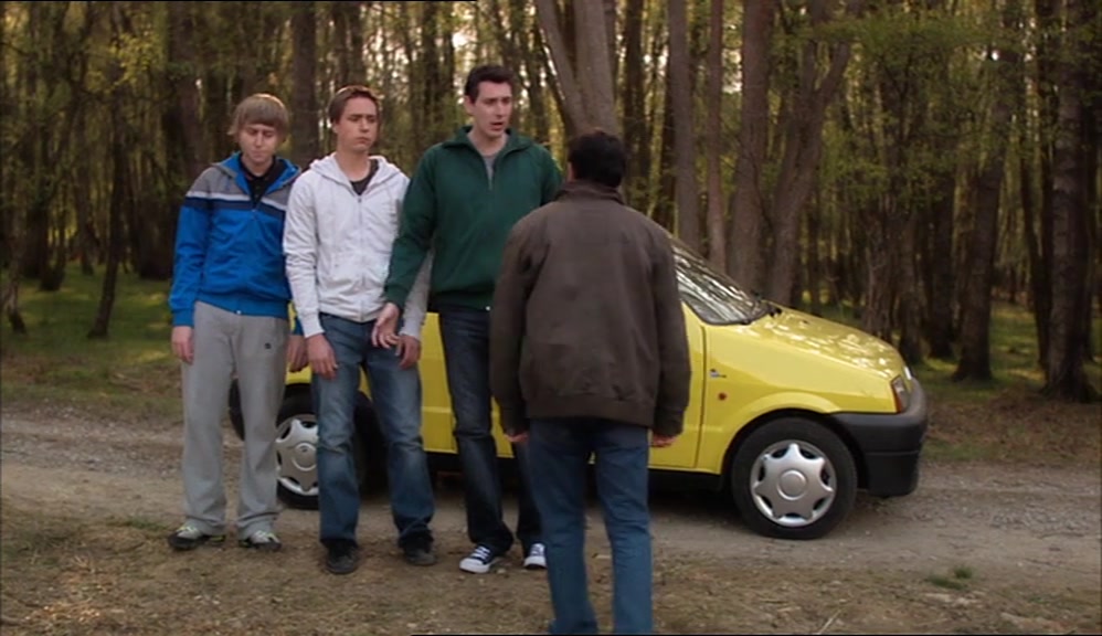 - WHAT? JUST HOLD IT IN! - I CAN'T, I GET ALL EMOTIONAL. 