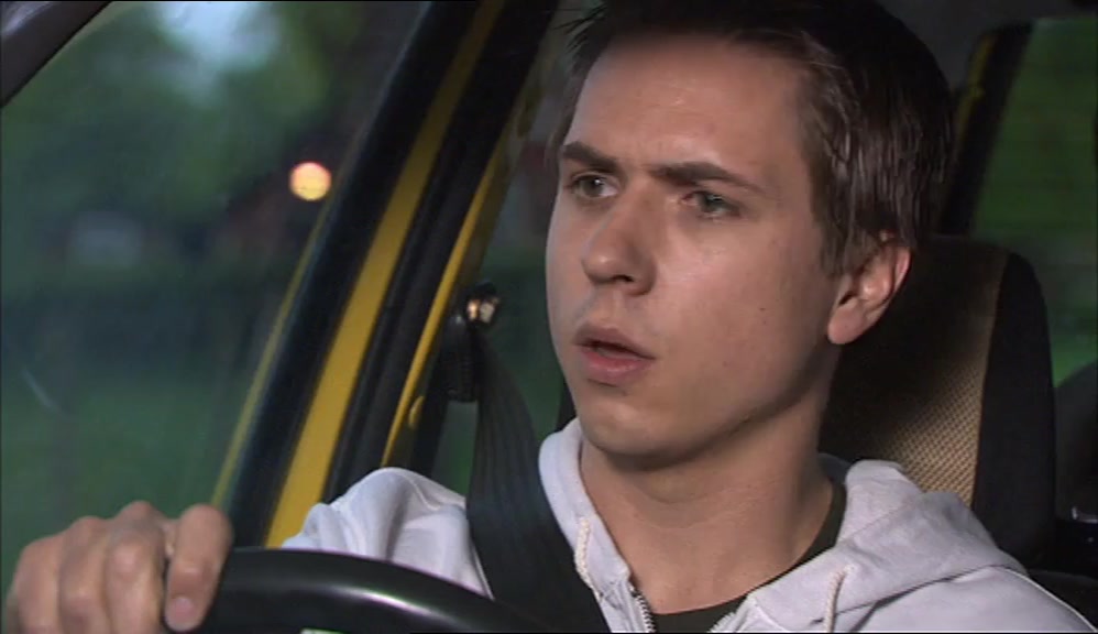 - RIGHT, I'VE GOT SOME NEWS, NEIL... - OH, HERE WE ARE, SI. TURN IN HERE. 