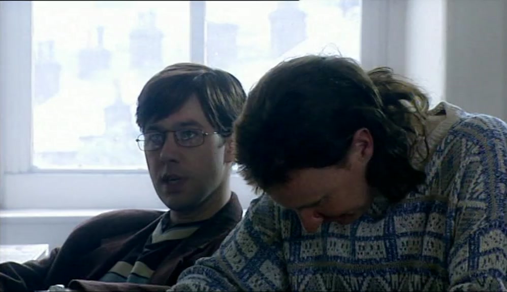 - IT'S A PEN. - YES, ROSS. ONE OF PAULINE'S PENS. 