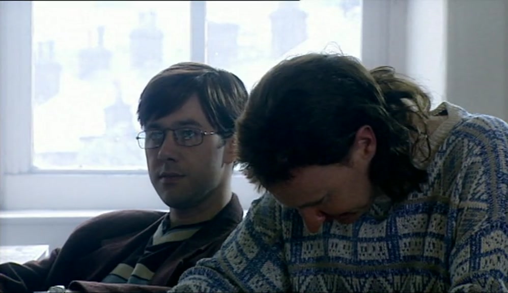 - IT'S A PEN. - YES, ROSS. ONE OF PAULINE'S PENS. 