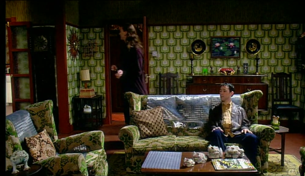 I'LL EXPLAIN ONE OR TWO THINGS, SO YOU FEEL ABSOLUTELY AT HOME. 