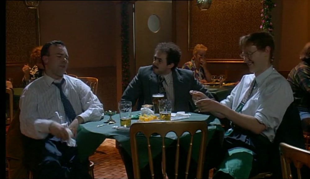 - GEOFF, IT DOESN'T MATTER NOW. - COURSE IT DOES, HE'S NEAR THE END. 