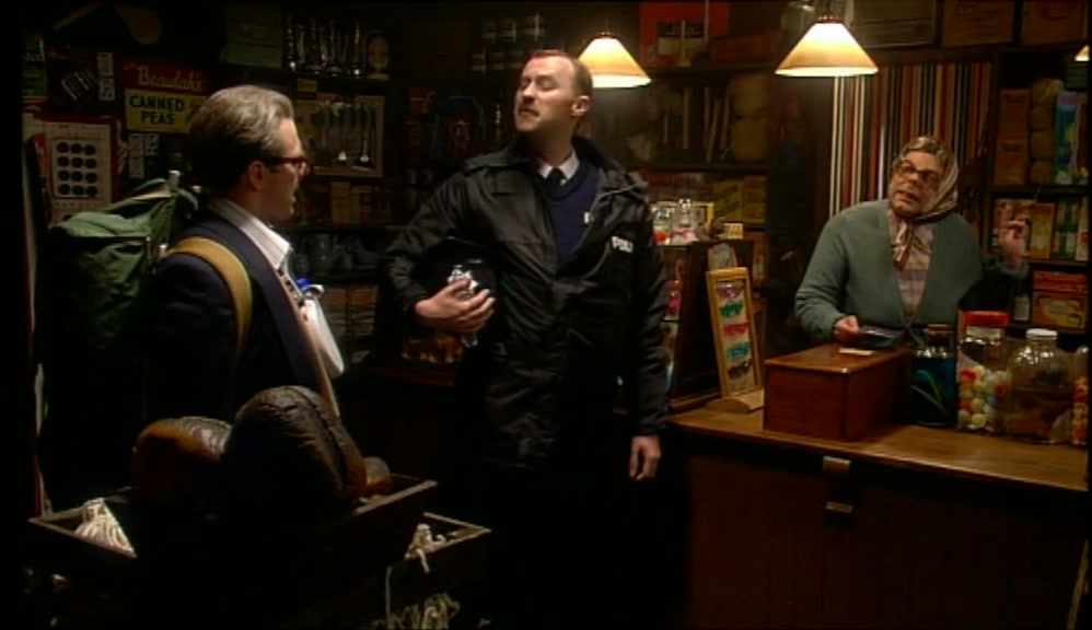 - ARE YOU THE PROPRIETOR? - YES, YES. 