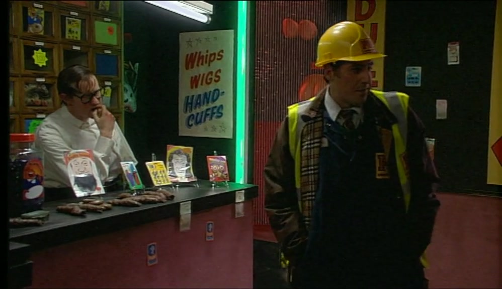 - YES, PAL. CAN I HELP? - I'M JUST BROWSING. 
