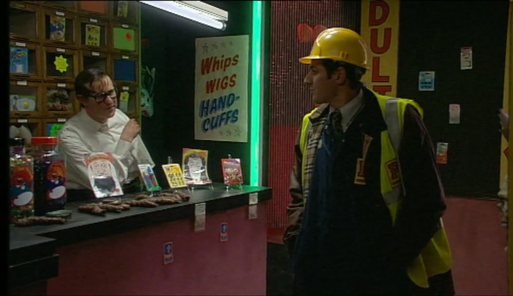 - YES, PAL. CAN I HELP? - I'M JUST BROWSING. 