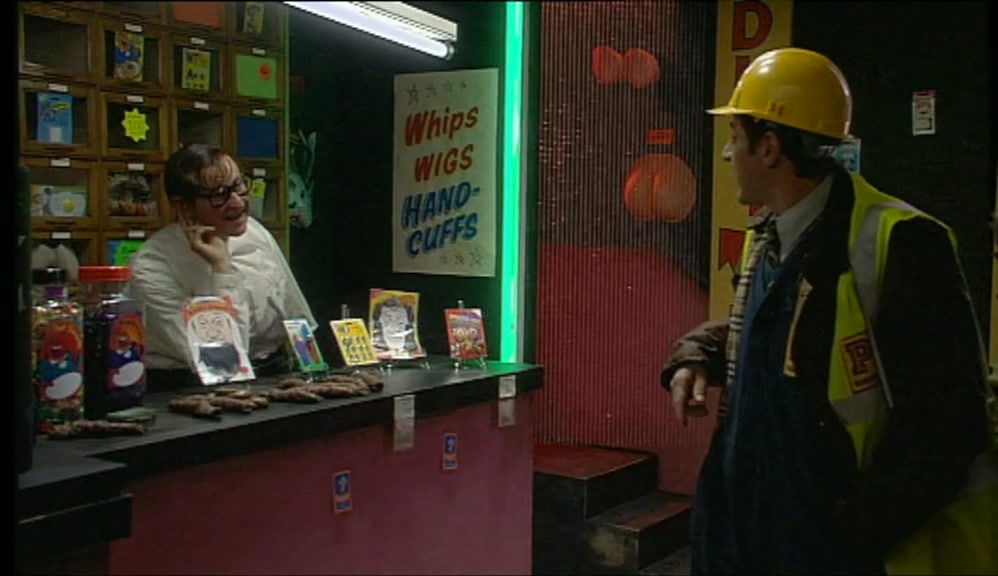 - SORRY, CHIEF. DIDN'T CATCH THAT. - I'M JUST LOOKING AROUND. 