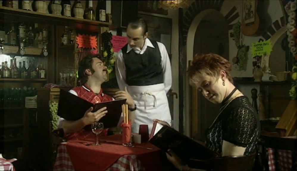 - CALAMARES, IS THAT SALAD, LEMON? - SI, SENOR. 