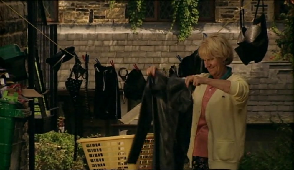 - HI, GRACE. - MORNING, GRACE. 