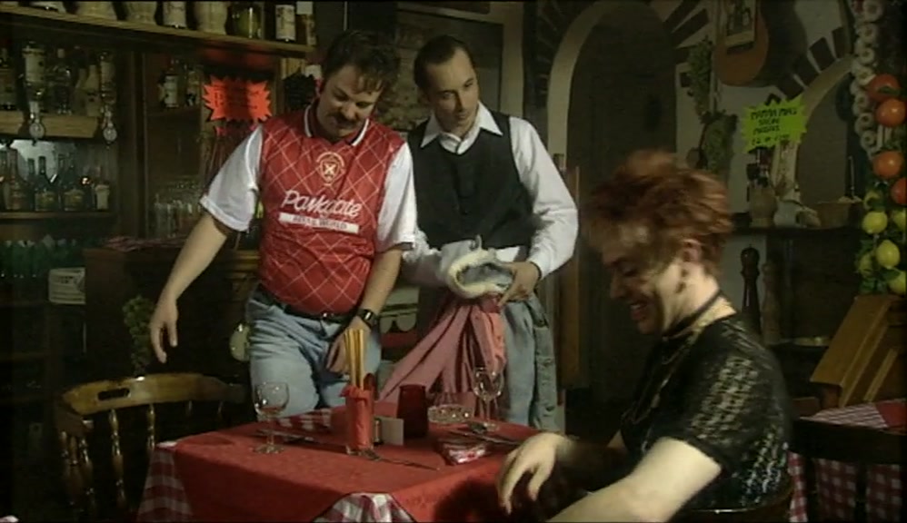- CAN I GET YOU SOME DRINKS? - I WANT SANGRIA. 