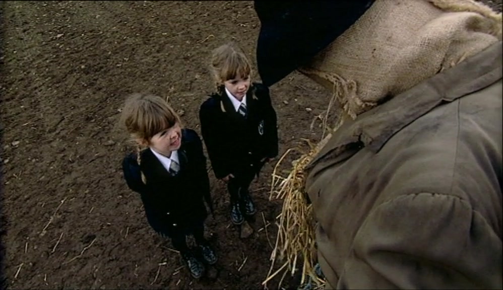MR SCARECROW, YOU LOOK MESSY. YOUR HEAD'S ALL OUT OF SHAPE. 