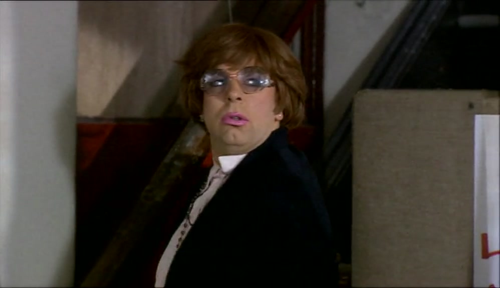 - PAULINE! - WHAT ARE YOU DOING, MONKEY-MAN? 