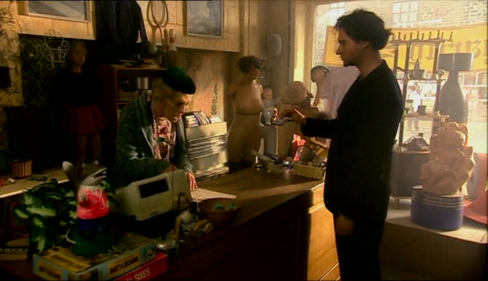 - EXCUSE ME. HOW MUCH IS THIS? - HASN'T IT GOT A PRICE ON IT? 