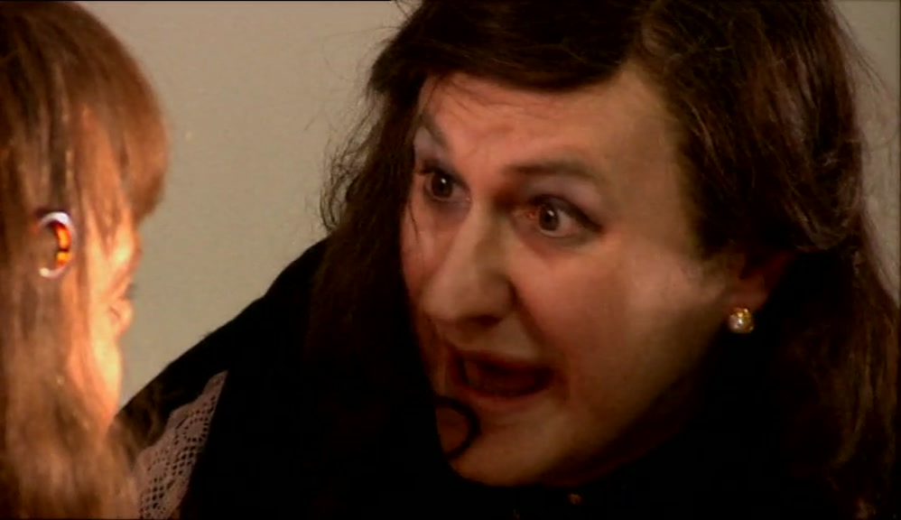 - WHO IS HE? - I DON'T KNOW! HE CAME TO MY HOUSE! 