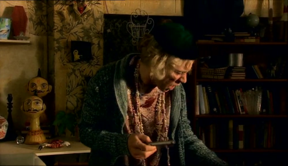 NO PRICE ON IT. REENIE! I NEED A PRICE CHECK. WHAT IS IT, DEAR? 