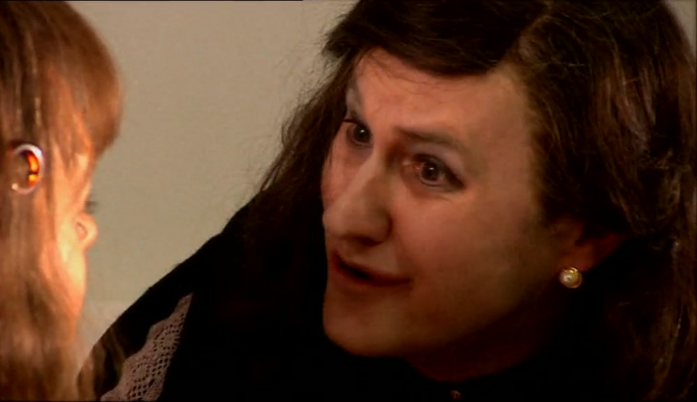 - WHO IS HE? - I DON'T KNOW! HE CAME TO MY HOUSE! 