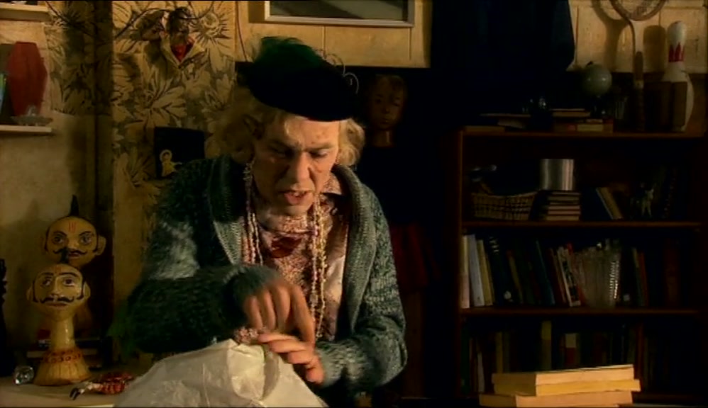 - RIGHT...THANK YOU. - I'LL HAVE TO GET CHANGE. REENIE! 