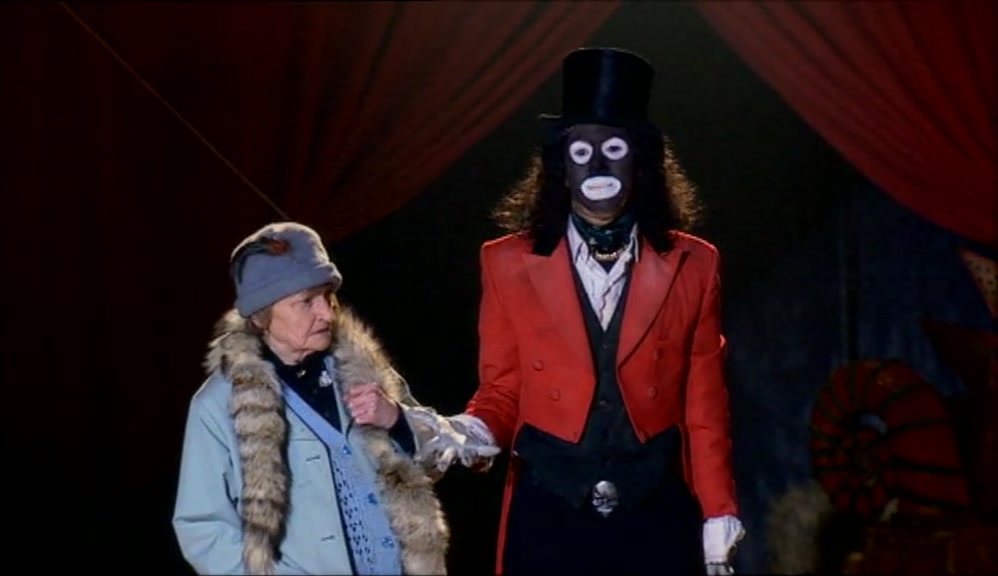- WHAT?! - GIVE IT TO PAPA LAZAROU! 
