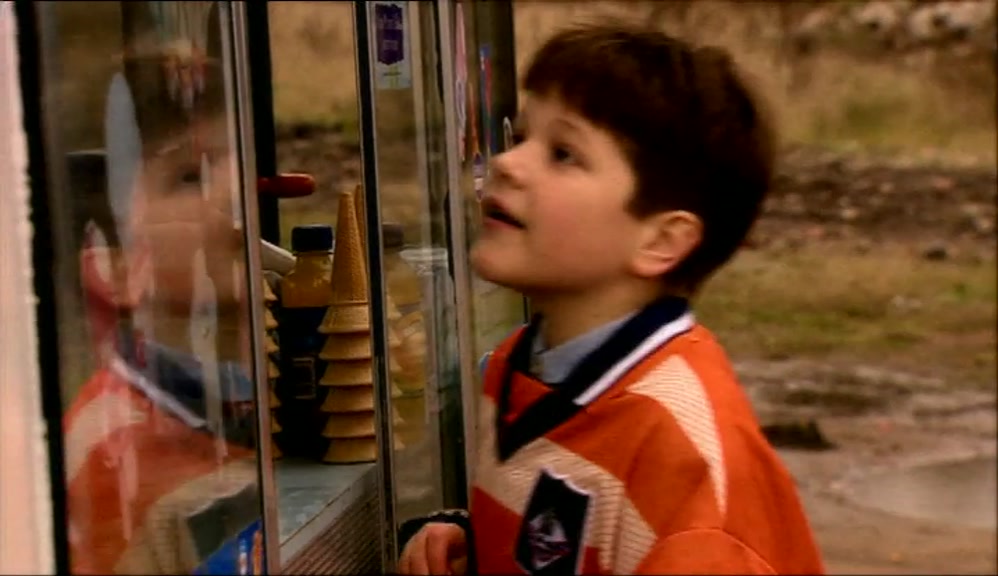 - CAN I HAVE A CORNET, PLEASE? - RIGHTO. THAT'LL BE 80P, PLEASE. 
