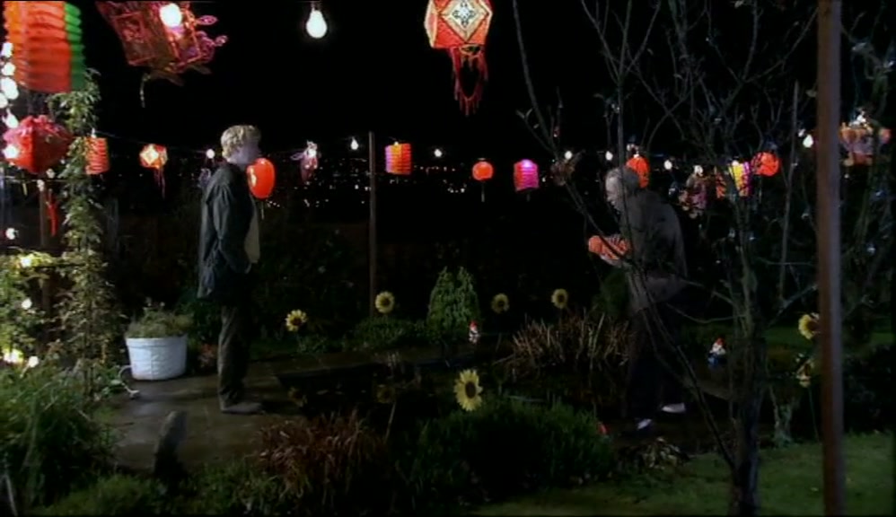 - THANKS FOR COMING OUT SO LATE. - NO PROBLEM, MR HART. 