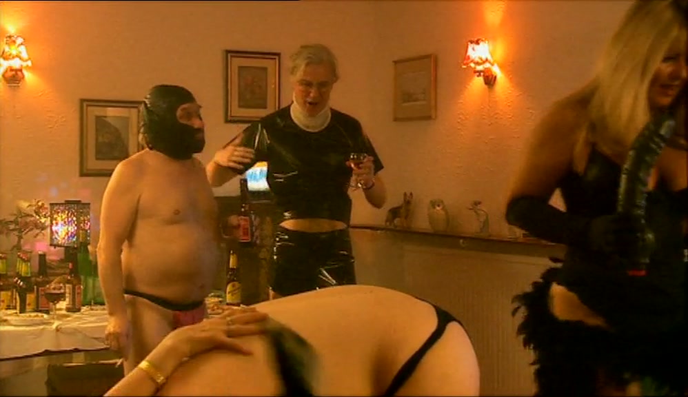 SO HE'S THE ARROW, HE'S THE MERRY MEN, THEN HE'S THE BLOOMING STAG! 
