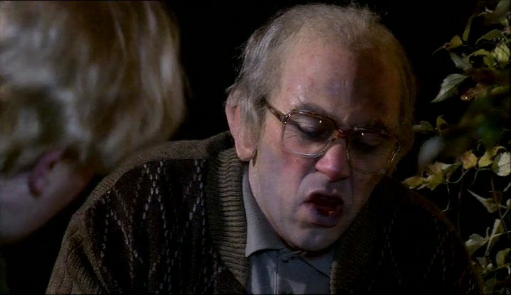 - IT DON'T HURT HIM, VET'NARY? - NO, NO, JUST A BIT ABRASIVE. 