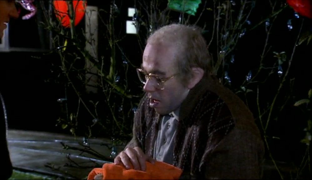 - IT'S CURLY. - WHAT'S THE MATTER WITH HIM? 