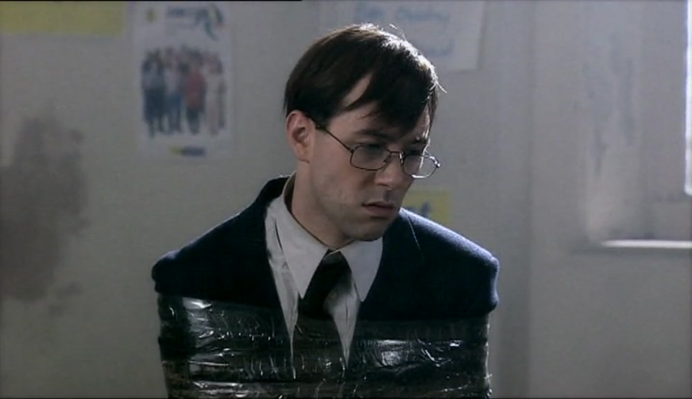 - PAULINE, WHAT ARE YOU DOING? - SHUT UP! I'M THINKING! 