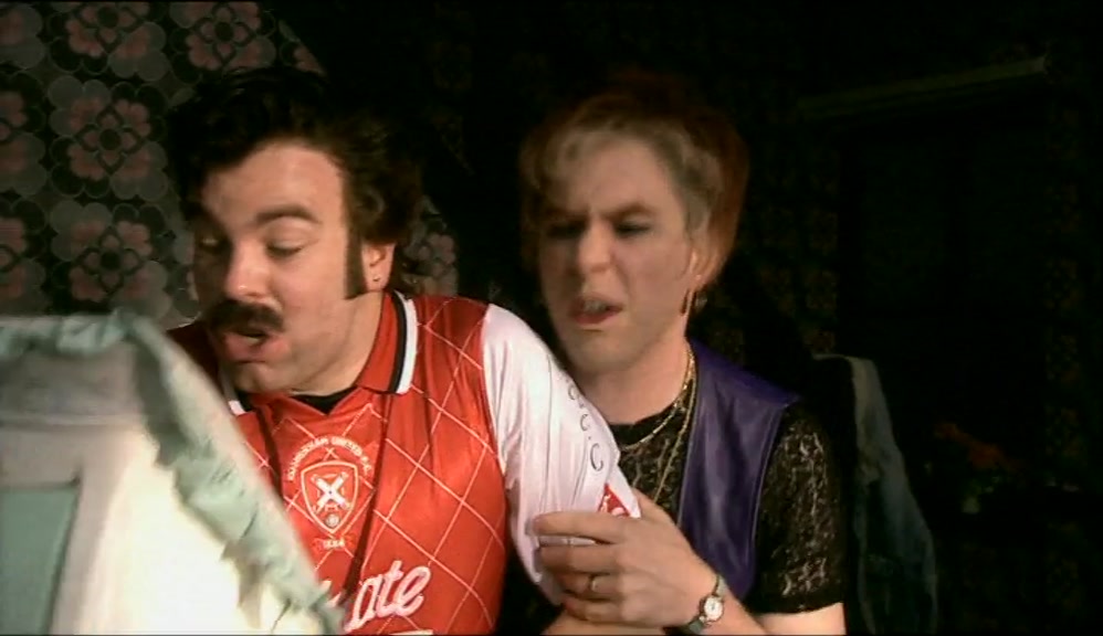 - SHE DON'T MEAN THAT, JADE! - I CAN'T SEE COLOURS! 