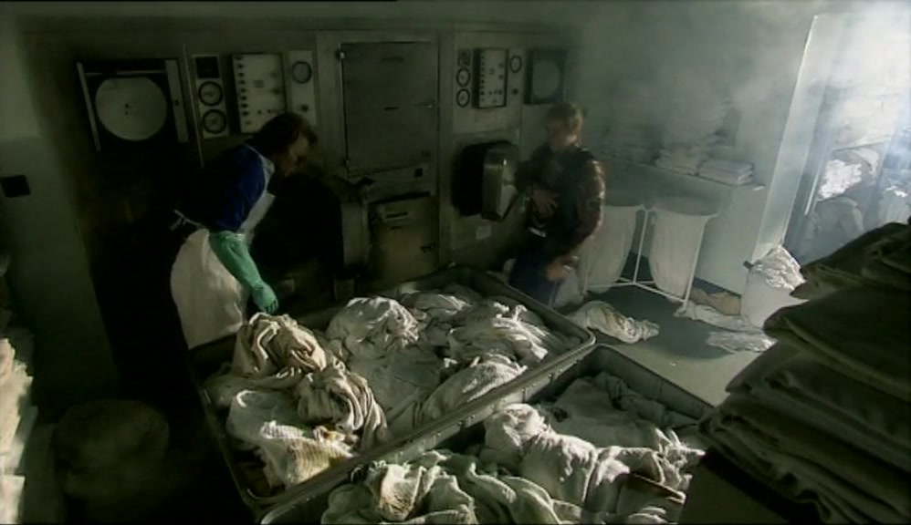 STINKS LIKE A CACKY NAPPY IN HERE!  