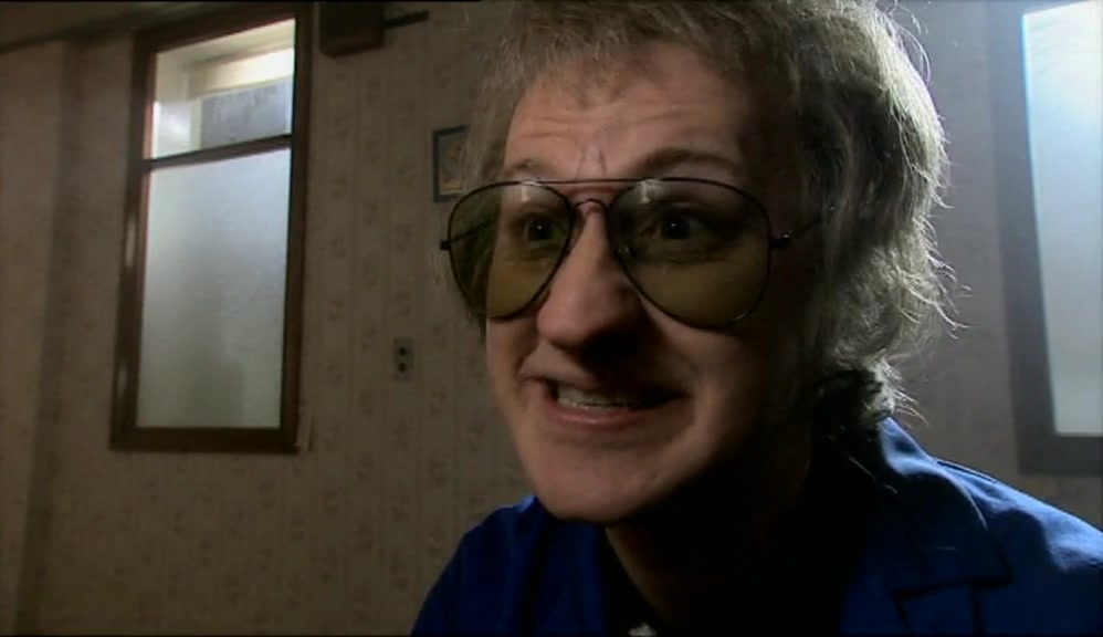 WENT DOWN THE PUB. HE BUYS ME A PINT. LOVELY FELLA - GOOD SENSE OF HUMOUR. 