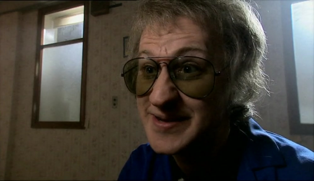 WENT DOWN THE PUB. HE BUYS ME A PINT. LOVELY FELLA - GOOD SENSE OF HUMOUR. 