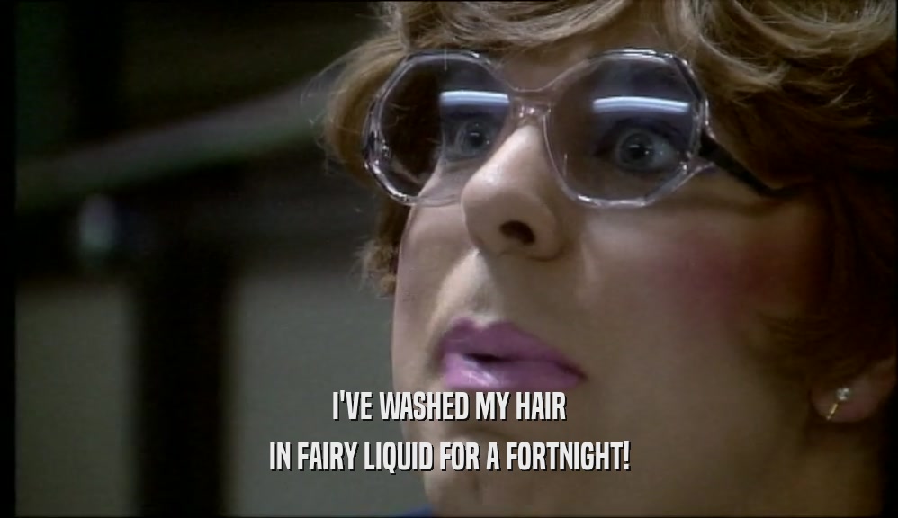 I'VE WASHED MY HAIR IN FAIRY LIQUID FOR A FORTNIGHT! 