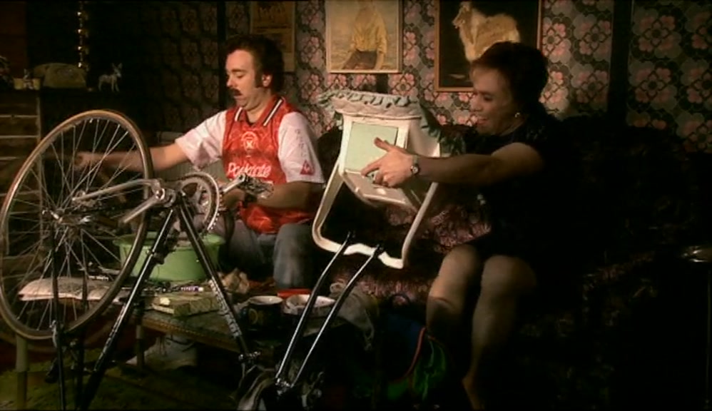 HE SHOULDN'T BE DOING THAT IN HERE, SHOULD HE, JADE? 