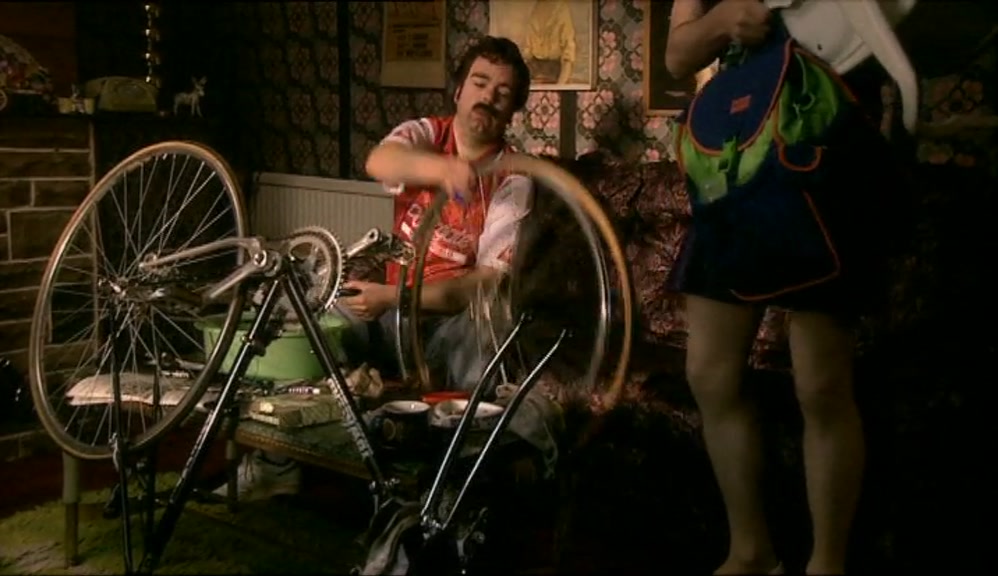 HE SHOULDN'T BE DOING THAT IN HERE, SHOULD HE, JADE? 