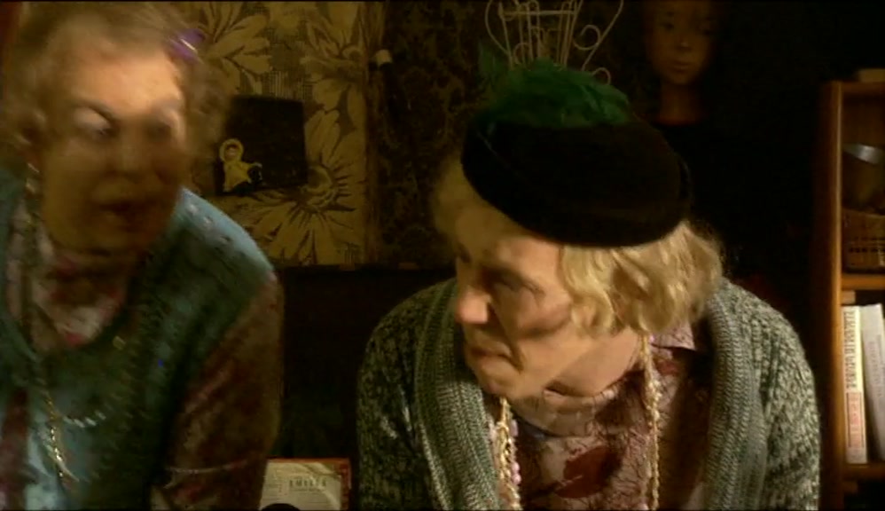 - YOU ARE RUDE, DEAR. - I'M NOT. 