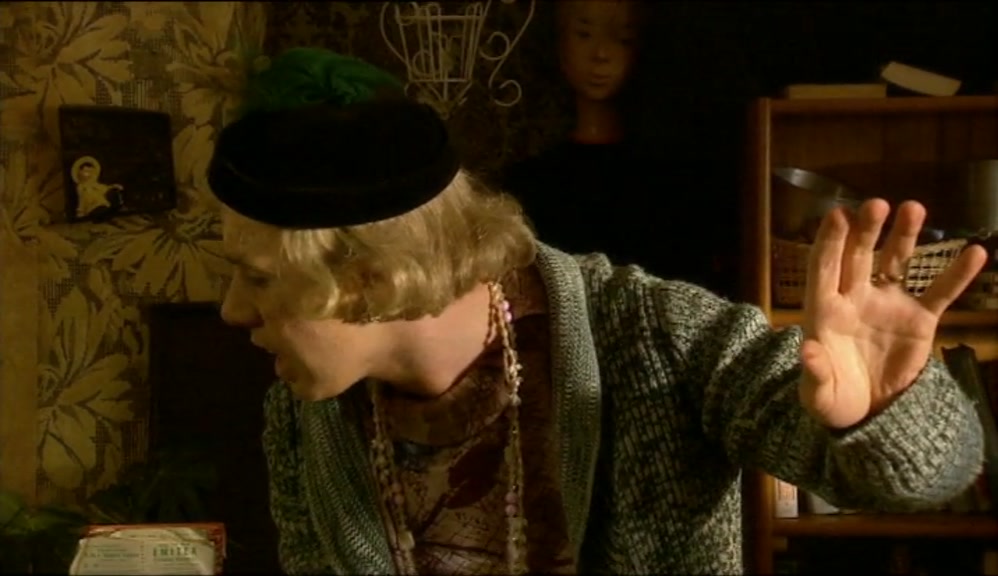 - WHAT'S THAT? TWO TS? - YES. 
