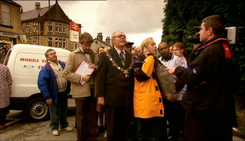 THANK YOU. I'M JOINED BY THE MAYOR OF ROYSTON VASEY, LARRY VAUGHN. 