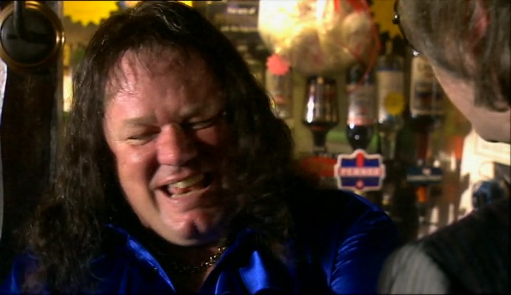 - OH, LES. - OR LIKE SMOKEY WITH CHUBBY BROWN. 