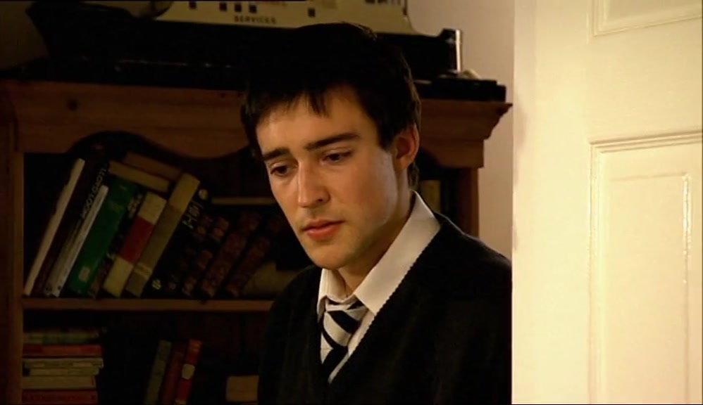 YOU ARE JUST IN TIME, JUSTIN. MAKE YOURSELF AT HOUSE. 
