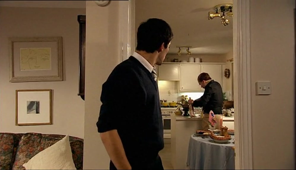 - HERR LIPP? - MMM? 