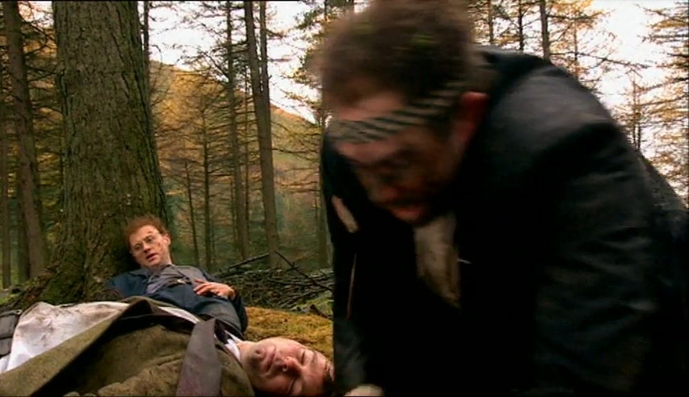 - WE'VE GOT TO GET HELP. - OH, GOOD IDEA (!) 
