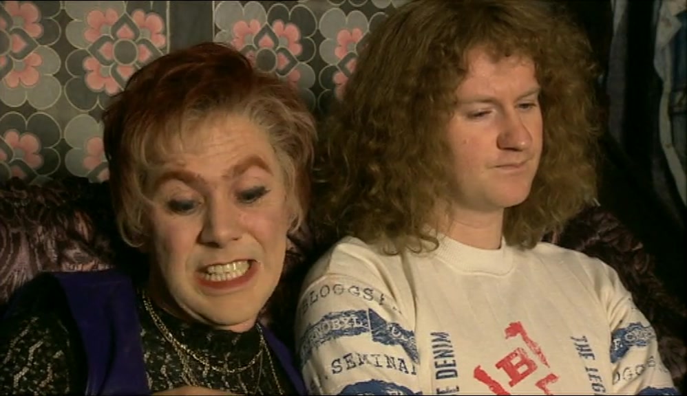 - NO. FATIMA WHITBREAD. - THAT'S ORANGE, YOU BLIND BITCH! 