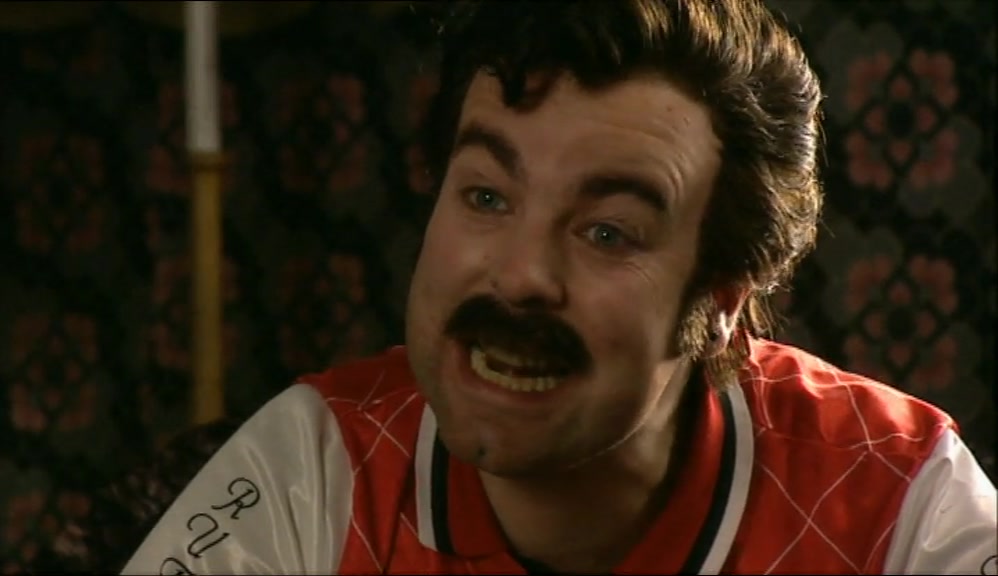 - I HAVEN'T GOT ME GLASSES. - I THOUGHT YOU DIDN'T NEED GLASSES. 