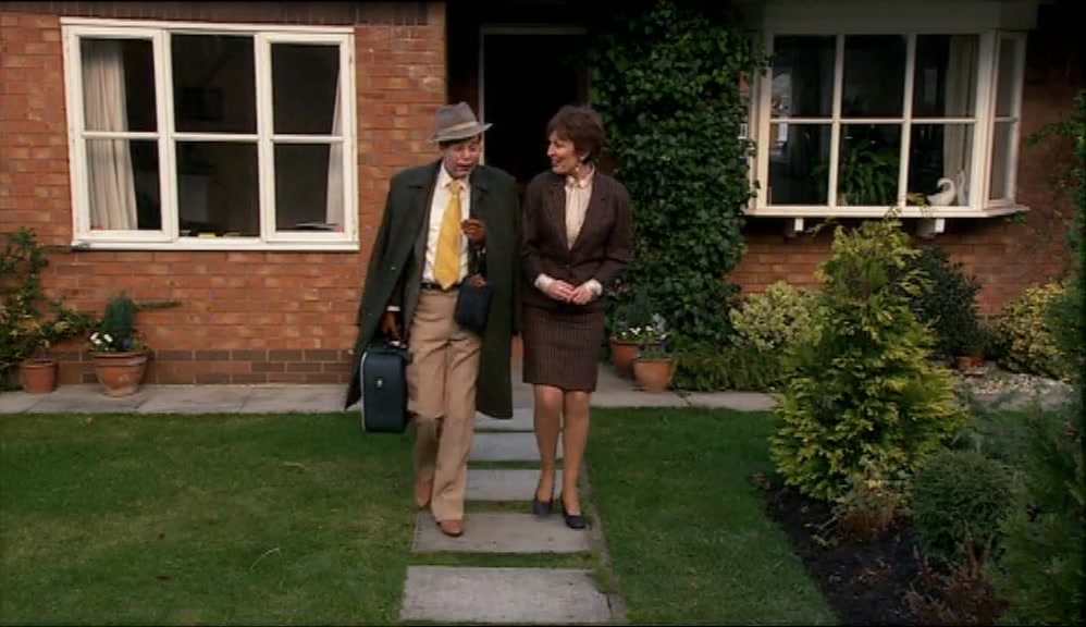 - SO, ALL SET FOR THE OFF? - JA, JA. 